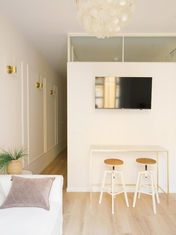 Staylish Studio Apartment In Malasana Madrid Esterno foto